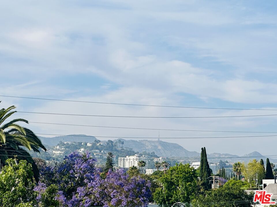 1041 N Spaulding Ave Unit: 201