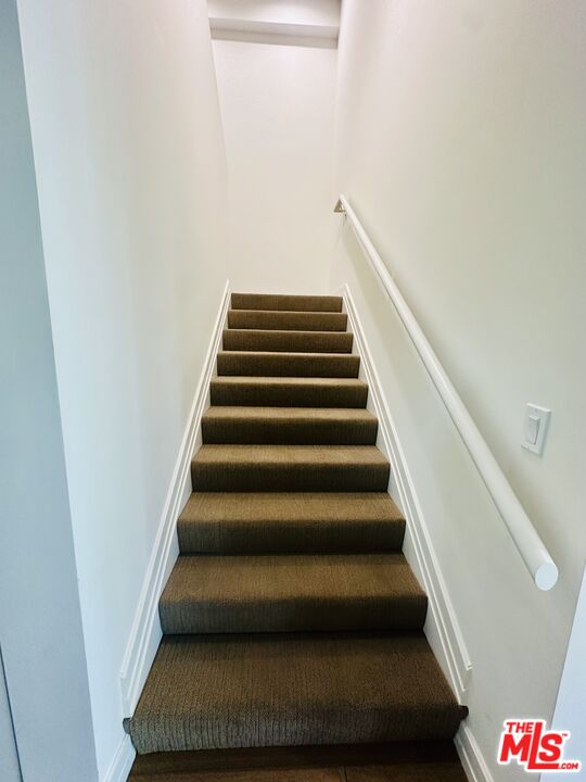 1041 N Spaulding Ave Unit: 201