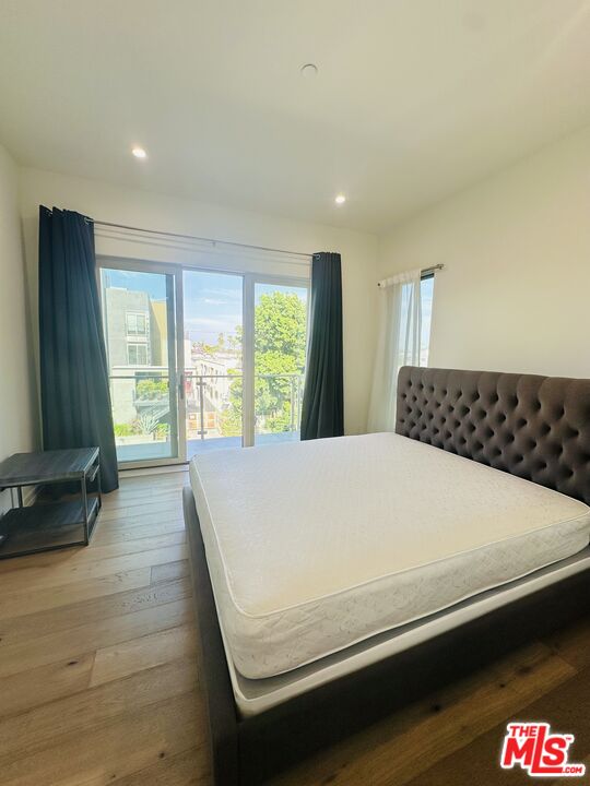 1041 N Spaulding Ave Unit: 201