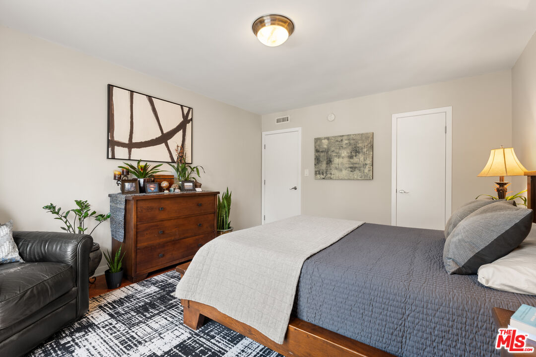 811 S Bedford St Unit: 304