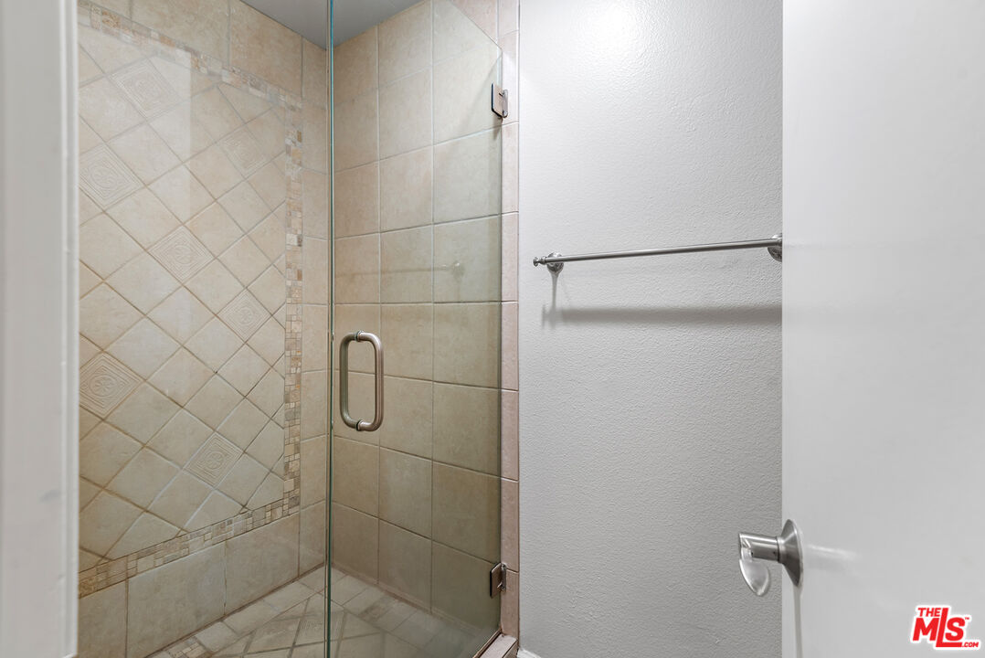 6265 Canoga Ave Unit: 38