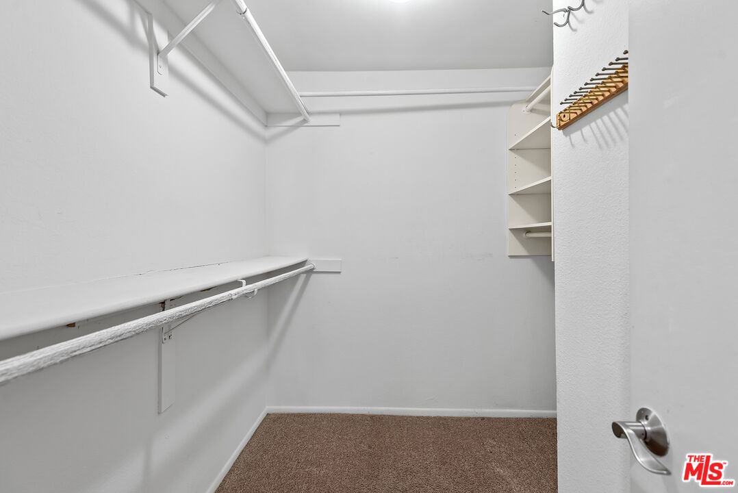 6265 Canoga Ave Unit: 38