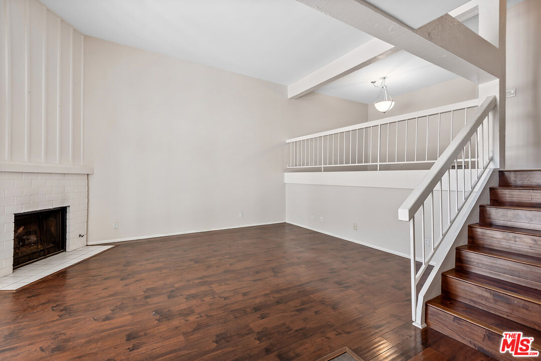 6265 Canoga Ave Unit: 38