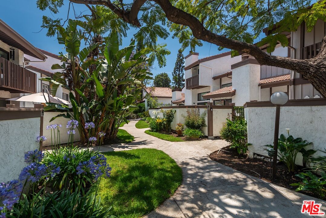 6265 Canoga Ave Unit: 38