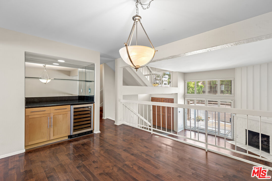 6265 Canoga Ave Unit: 38