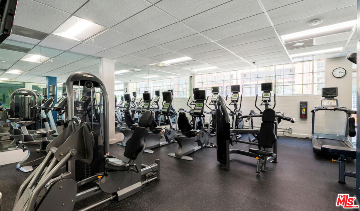 738 S Los Angeles St Unit: 501