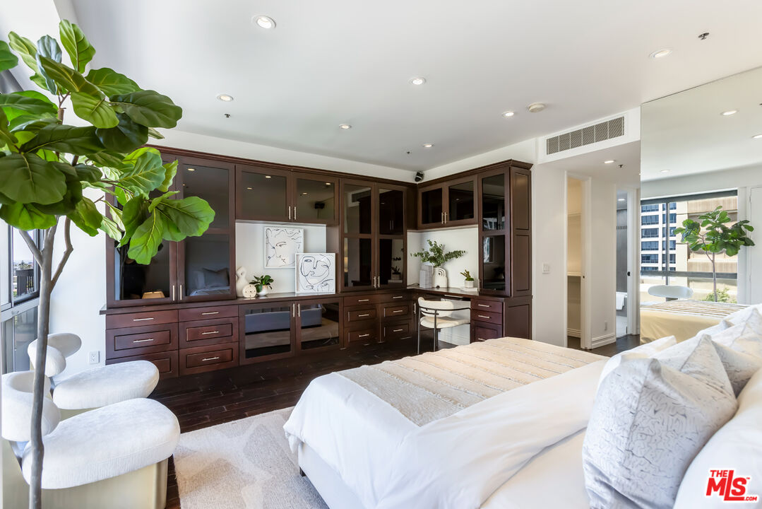 10750 Wilshire Blvd Unit: 503