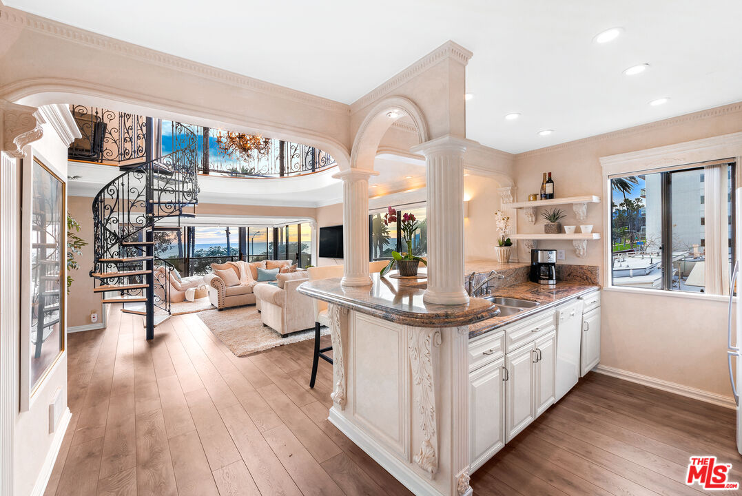 833 Ocean Ave Unit: 301