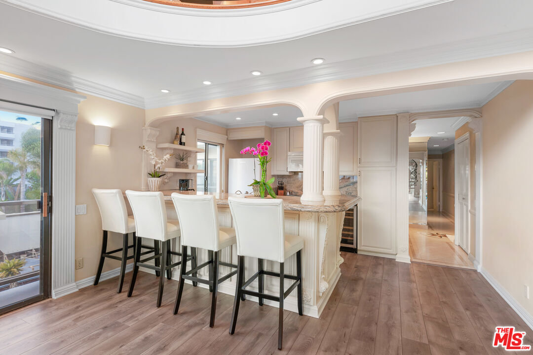 833 Ocean Ave Unit: 301