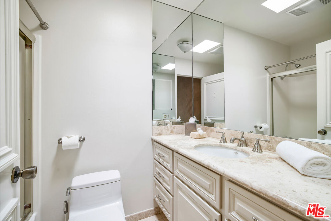 833 Ocean Ave Unit: 301