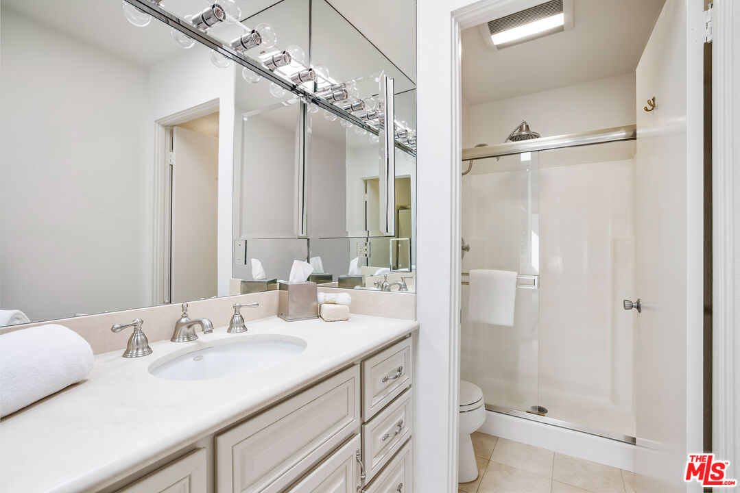 833 Ocean Ave Unit: 301