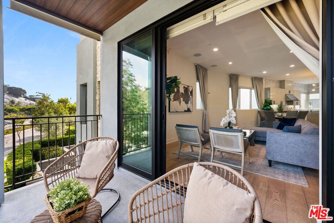 12667 Bluff Creek Dr