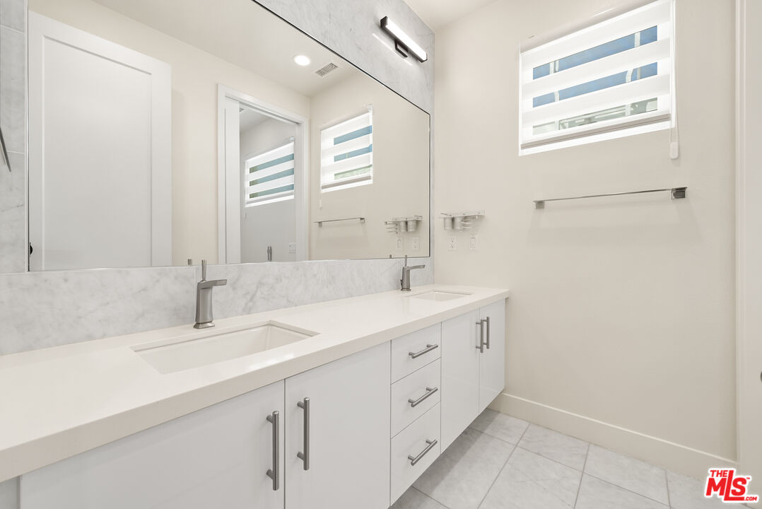 12667 Bluff Creek Dr