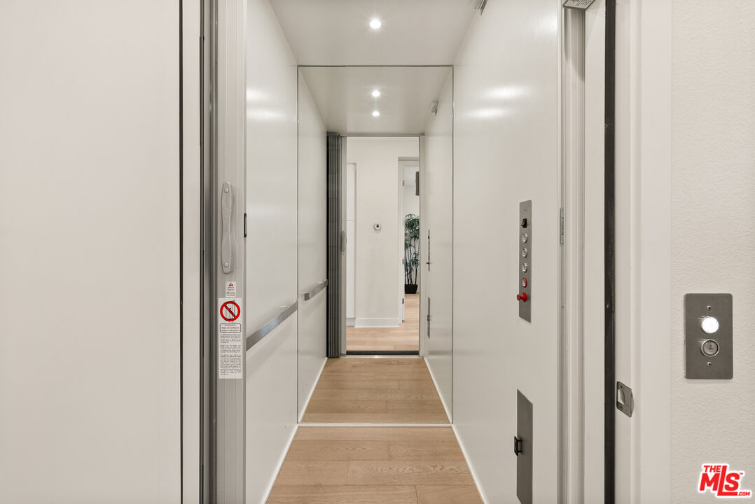 12667 Bluff Creek Dr