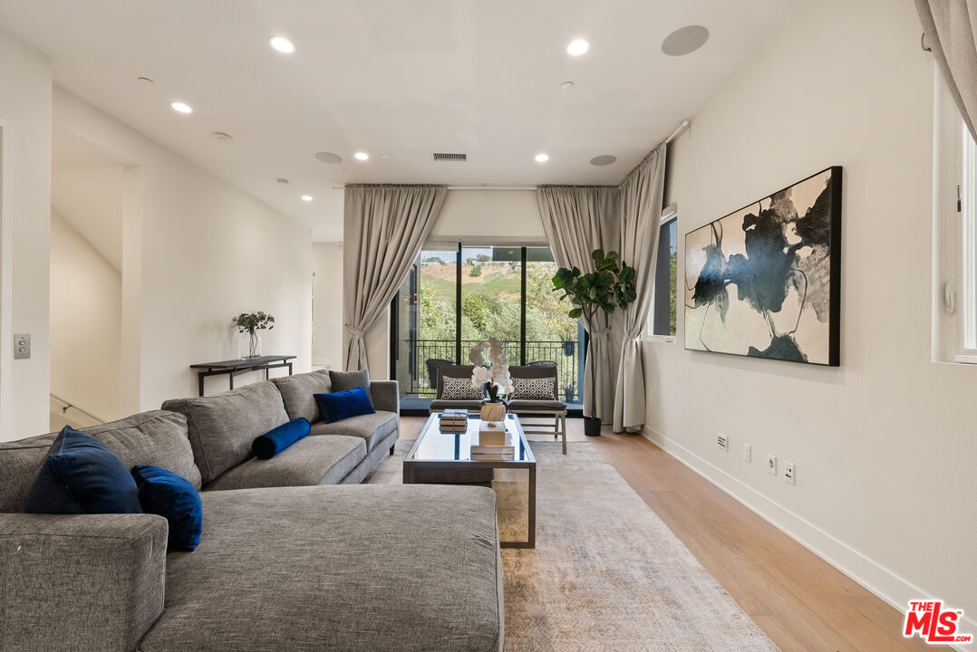 12667 Bluff Creek Dr