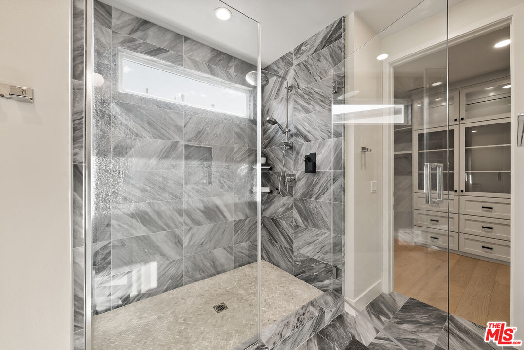 12667 Bluff Creek Dr