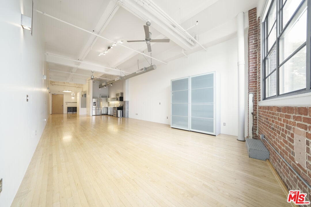 1850 Industrial St Unit: 113