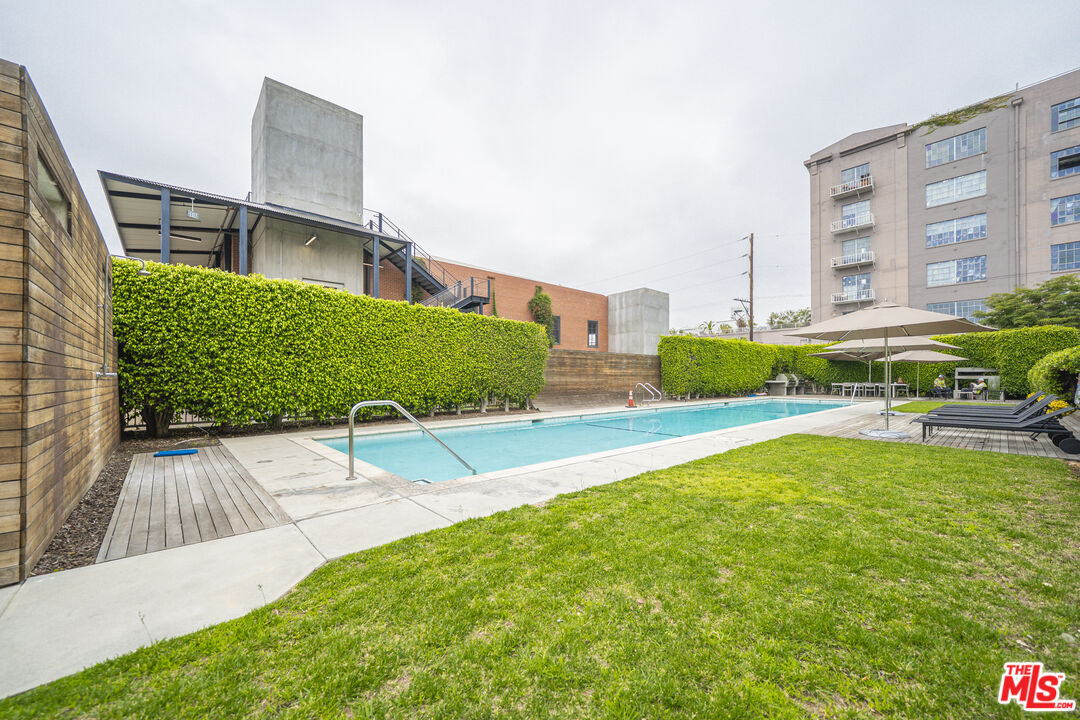 1850 Industrial St Unit: 113