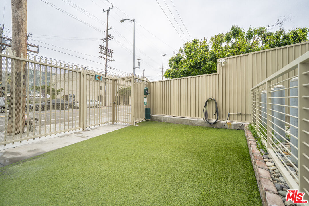 1850 Industrial St Unit: 113