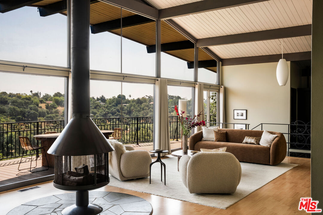 1950 Linda Vista Ave