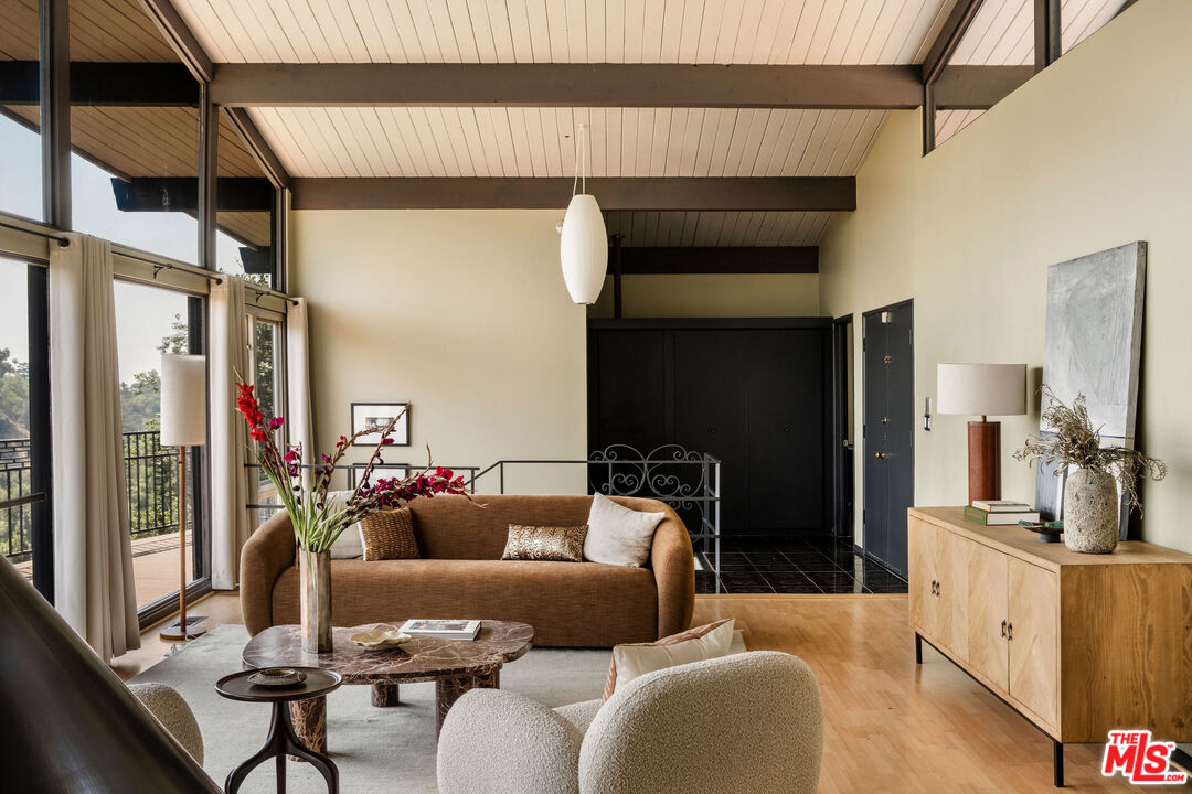 1950 Linda Vista Ave