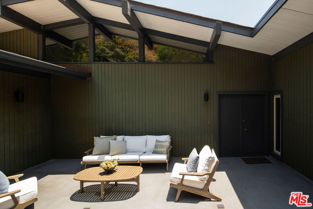 1950 Linda Vista Ave