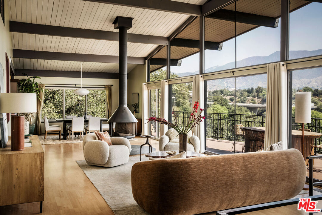 1950 Linda Vista Ave