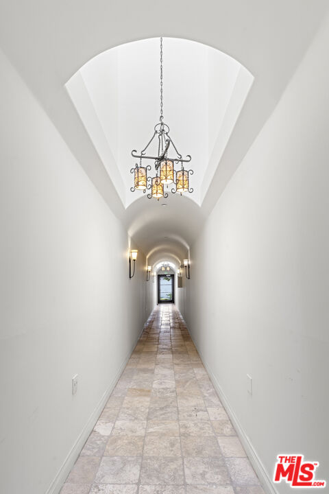 744 N Alfred St Unit: 104