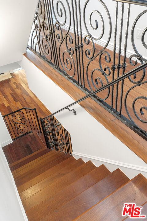 744 N Alfred St Unit: 104