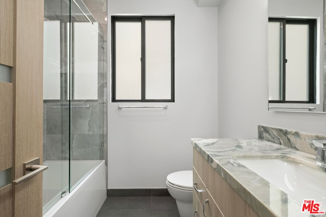 211 S Irena Ave Unit: A