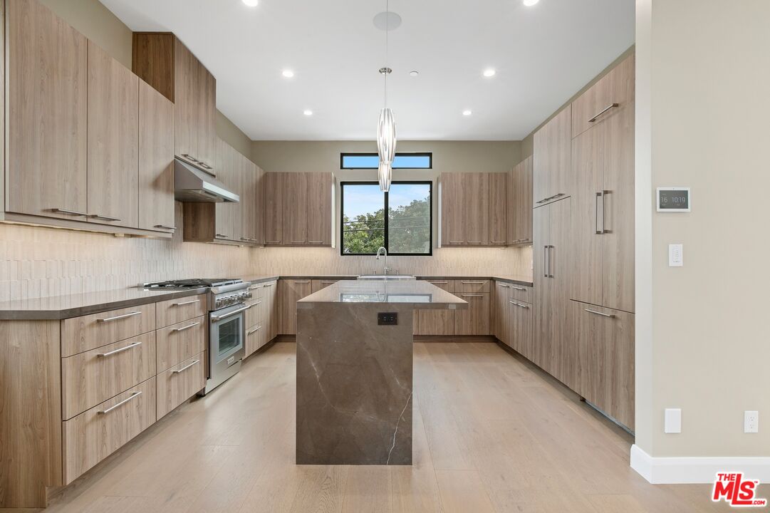 211 S Irena Ave Unit: A