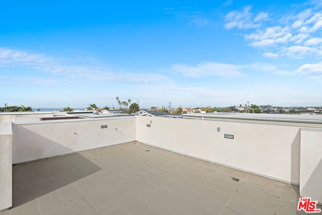 211 S Irena Ave Unit: A