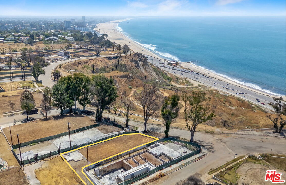 15419 Via De Las Olas