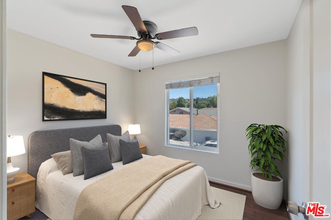 4821 Topanga Canyon Blvd