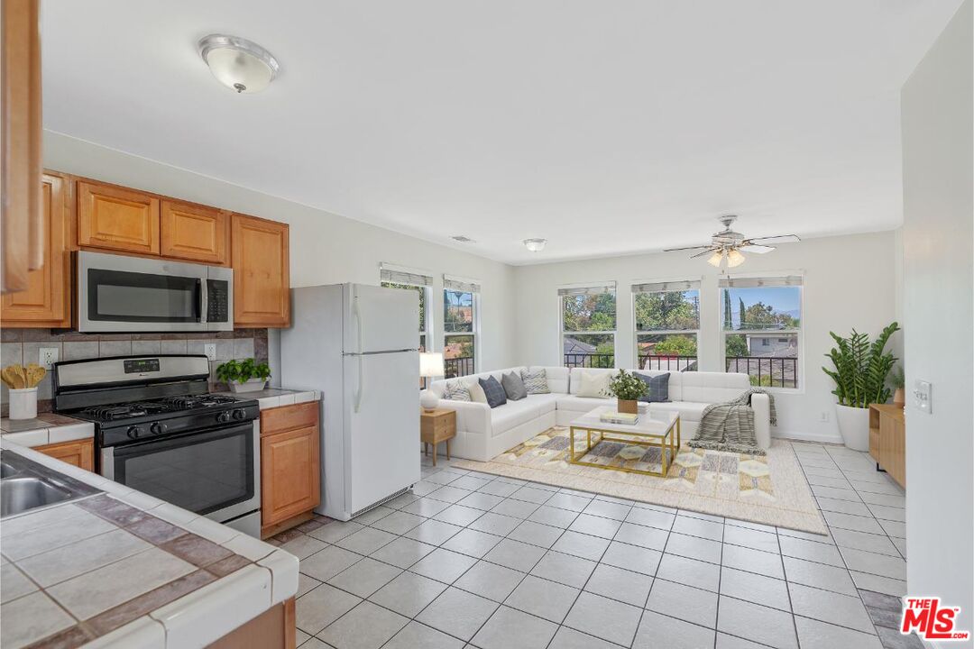 4821 Topanga Canyon Blvd