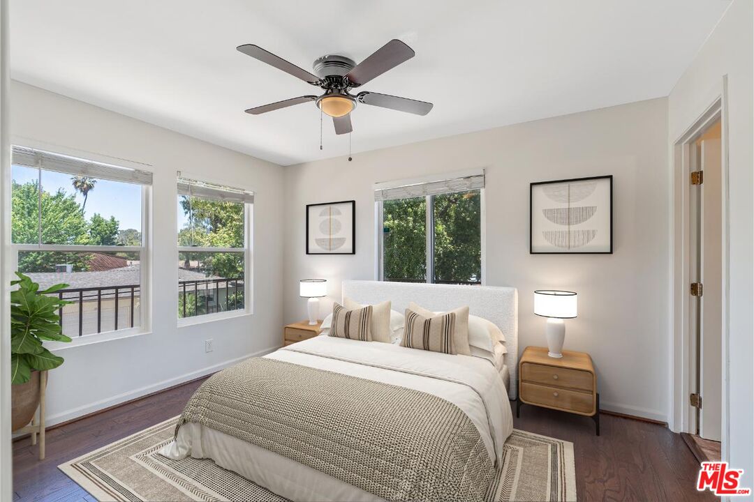 4821 Topanga Canyon Blvd