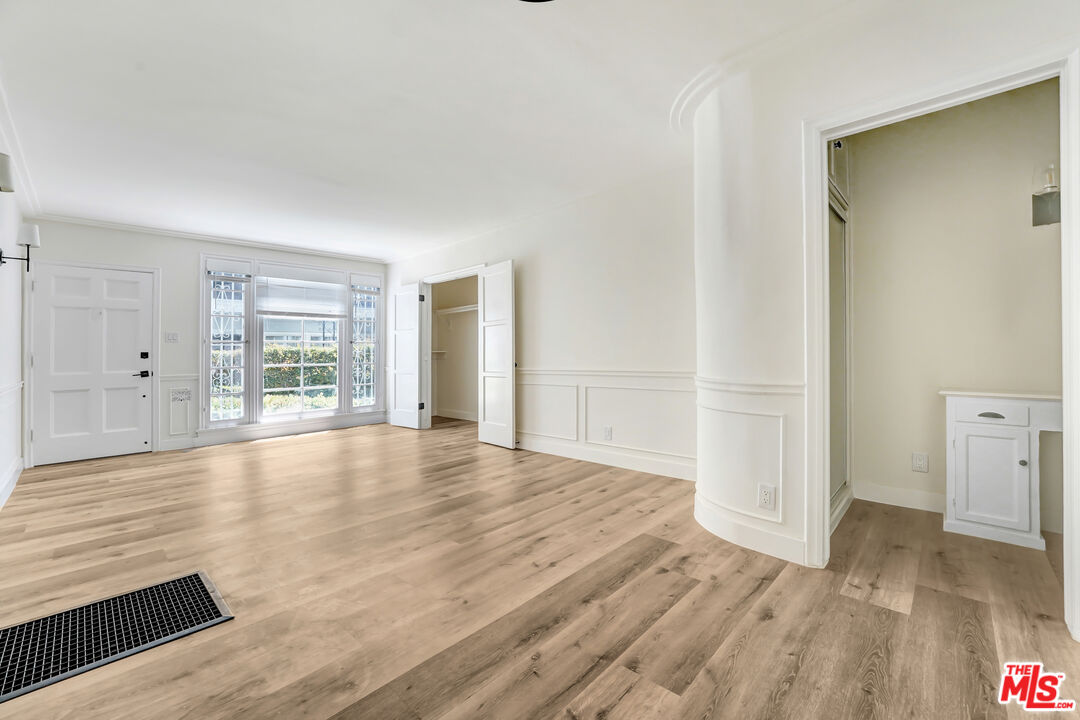 308 S Reeves Dr Unit: 310A