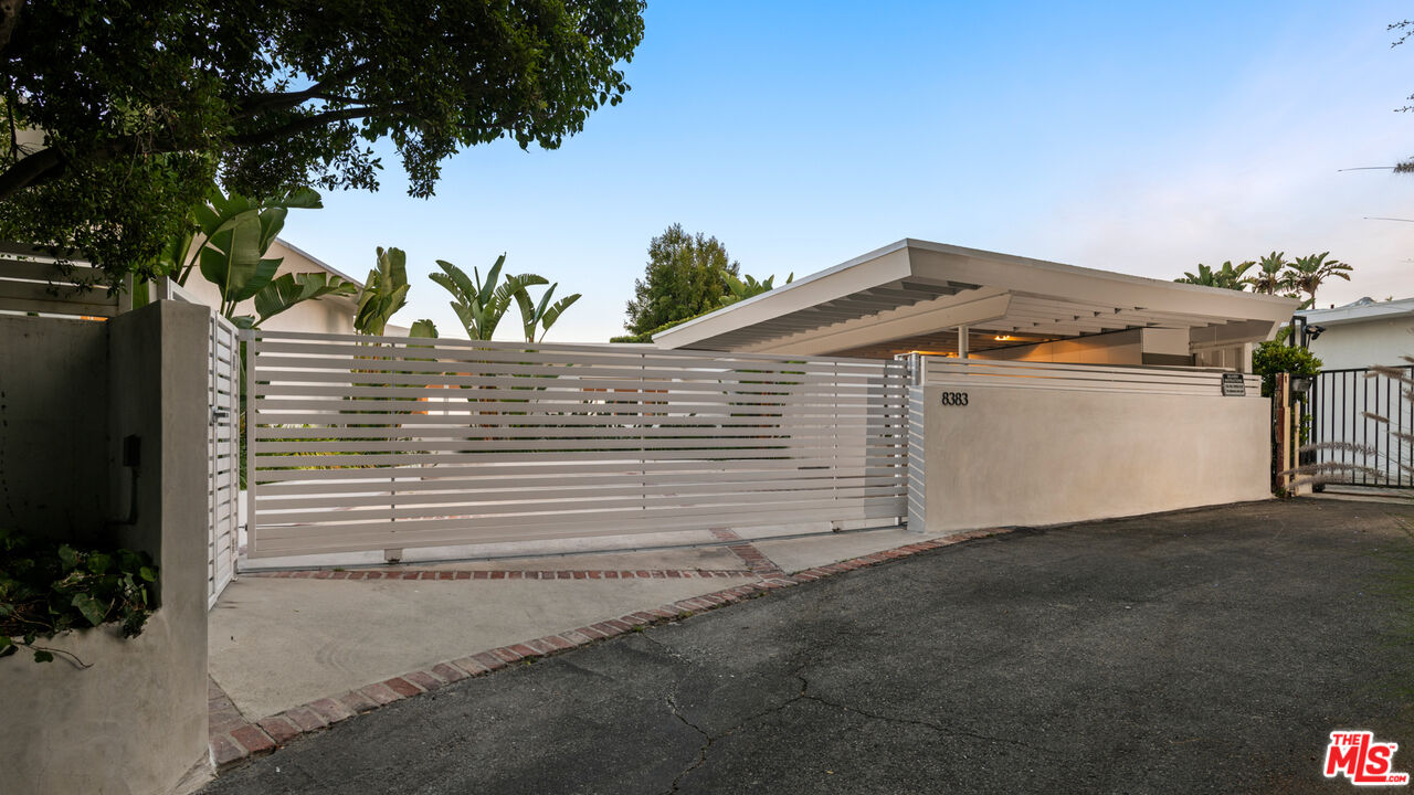 8383 Hollywood Blvd