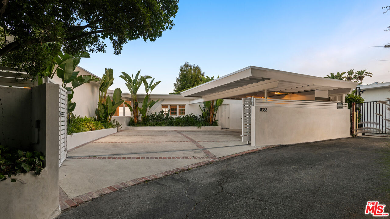 8383 Hollywood Blvd