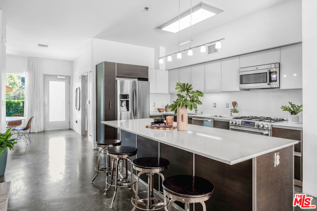 11500 Tennessee Ave Unit: 114