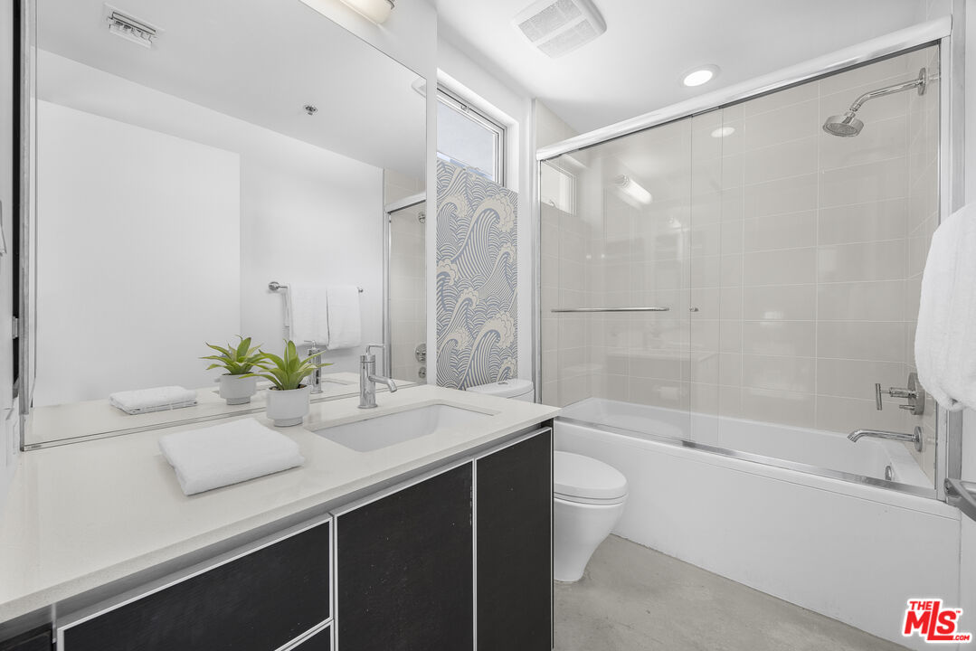 11500 Tennessee Ave Unit: 114