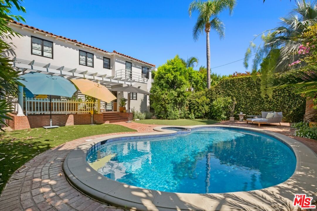 232 N Rodeo Dr