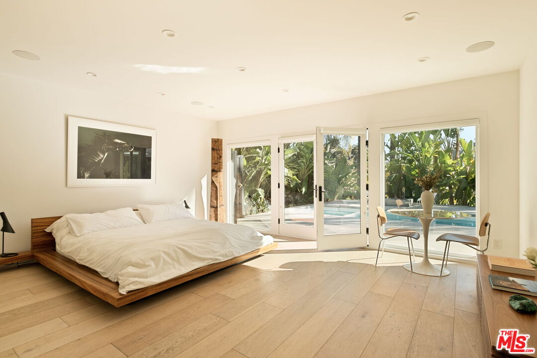 2872 Nichols Canyon Rd