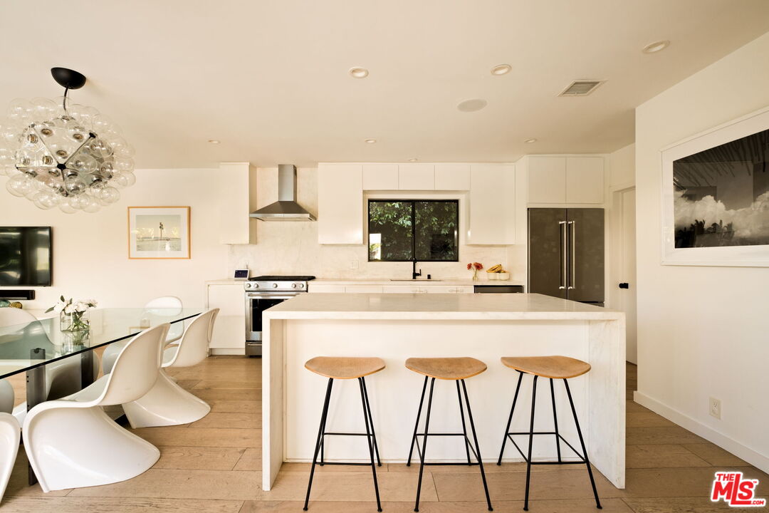 2872 Nichols Canyon Rd