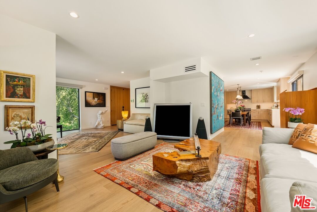 2450 Coldwater Canyon Dr