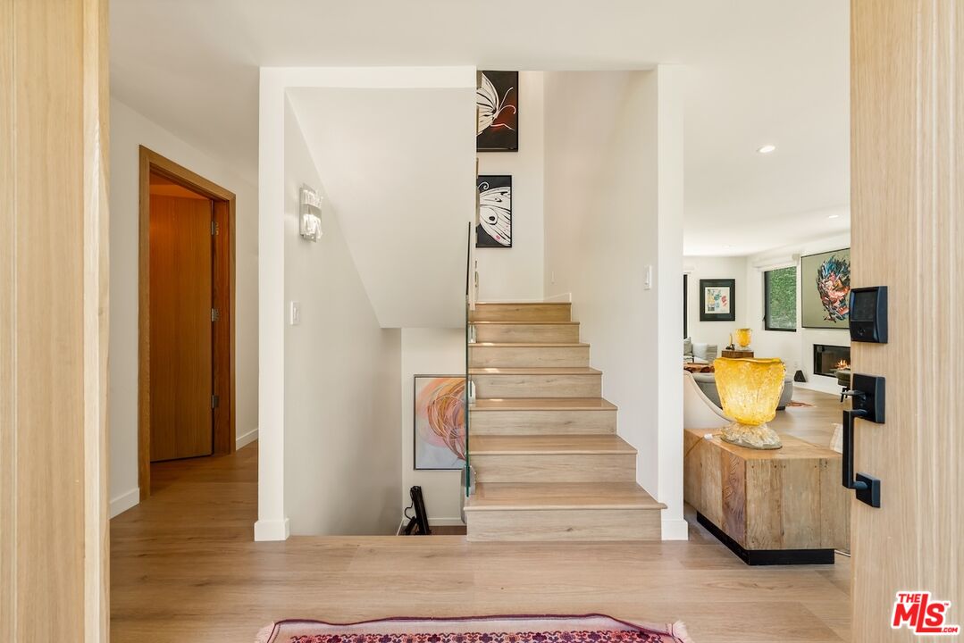 2450 Coldwater Canyon Dr