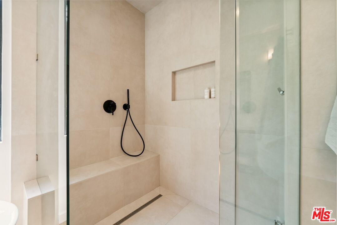 2450 Coldwater Canyon Dr