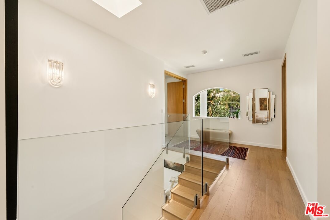 2450 Coldwater Canyon Dr