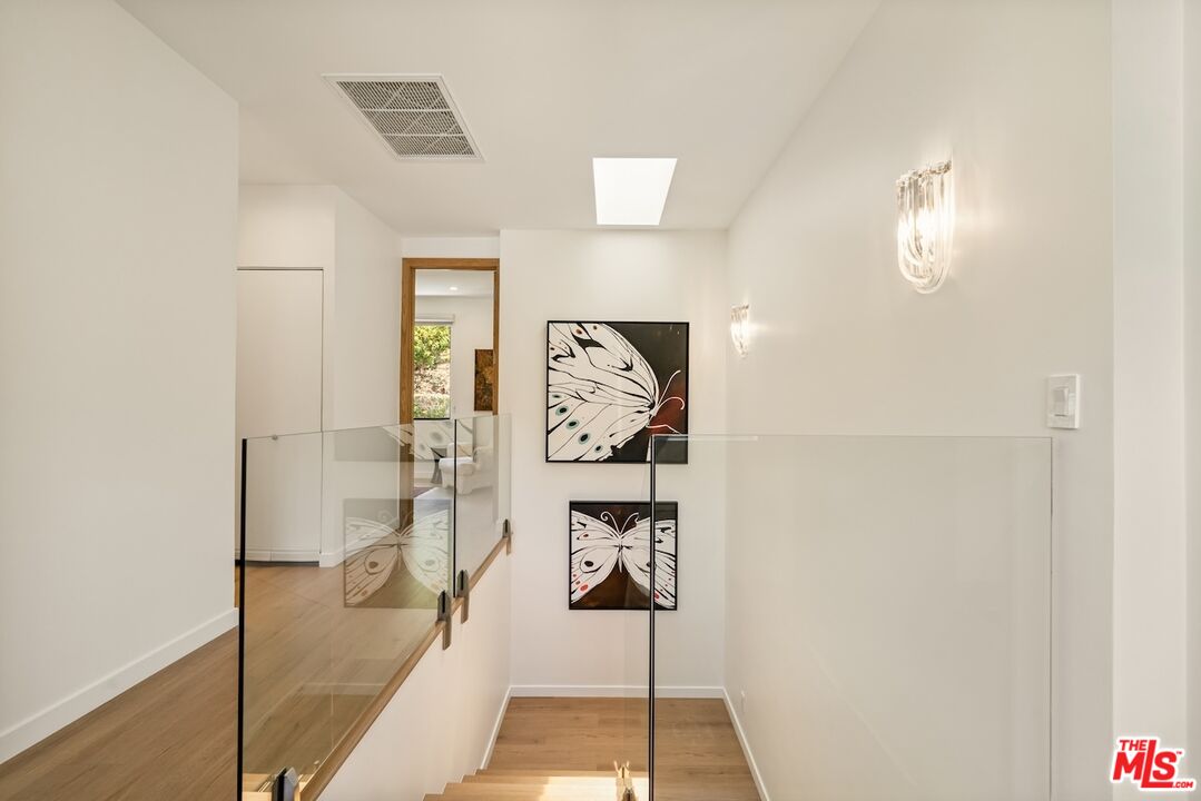 2450 Coldwater Canyon Dr