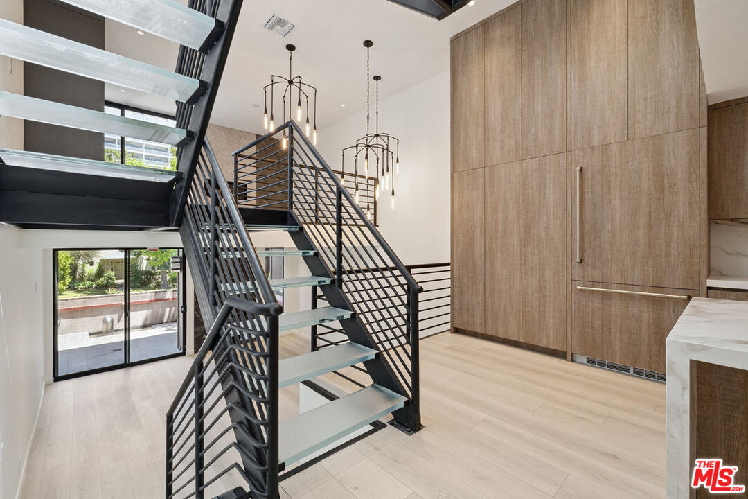 1033 Carol Dr Unit: T4